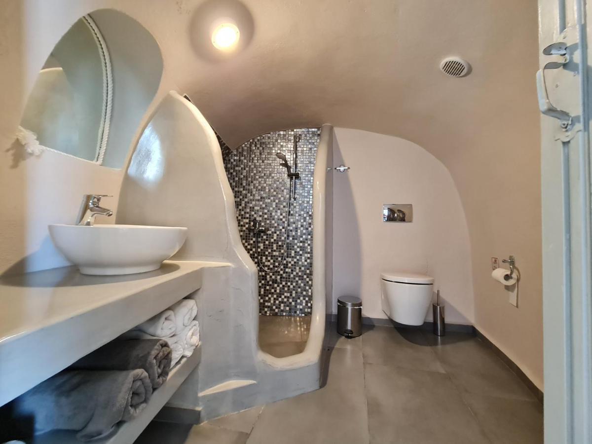 Two-Bedroom Villa Caldera View