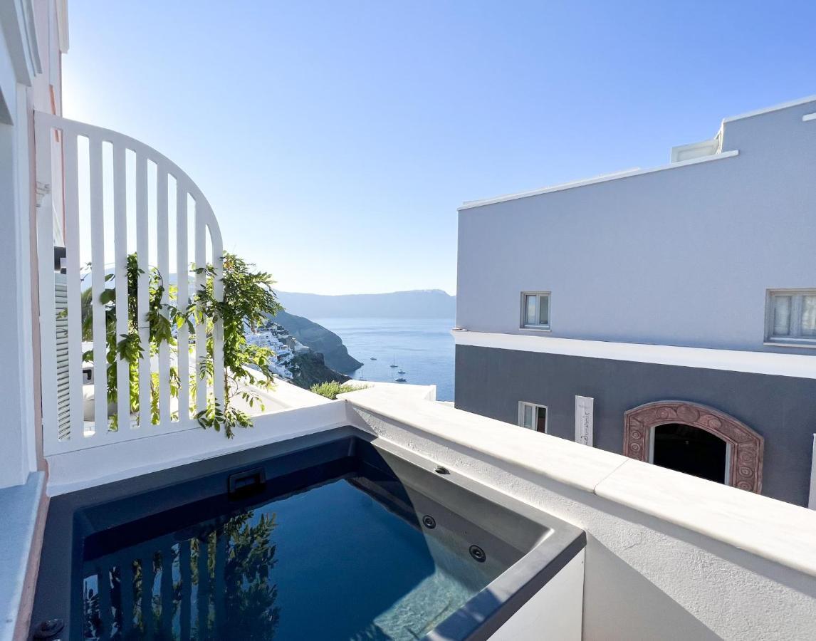 Honeymoon Suite Outdoor Hot Tub Caldera View