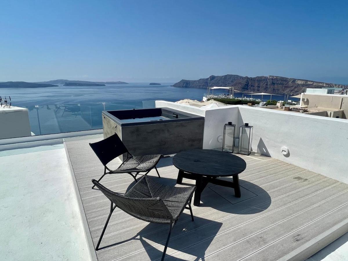 Panoramic Suite Outdoor Hot Tub Caldera View