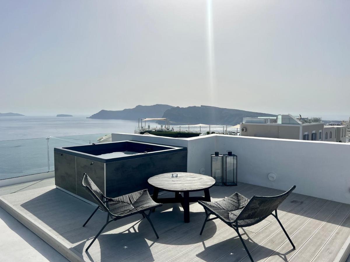 Panoramic Suite Outdoor Hot Tub Caldera View