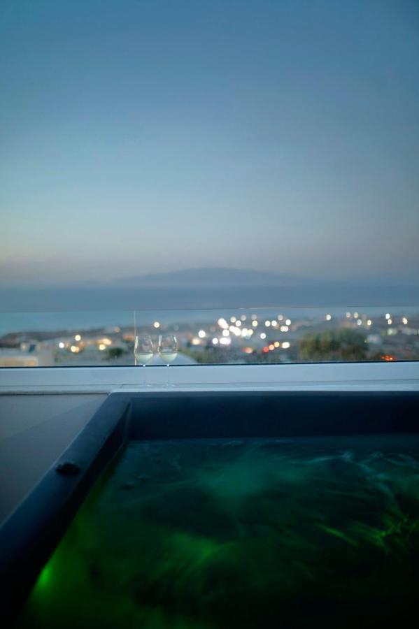 Junior Suite Outdoor Hot Tub Sea View