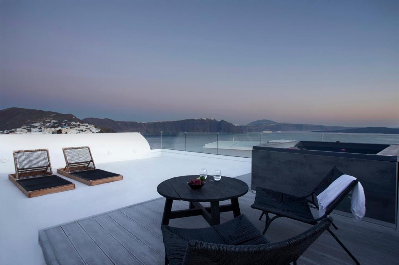 Panoramic Suite Outdoor Hot Tub Caldera View