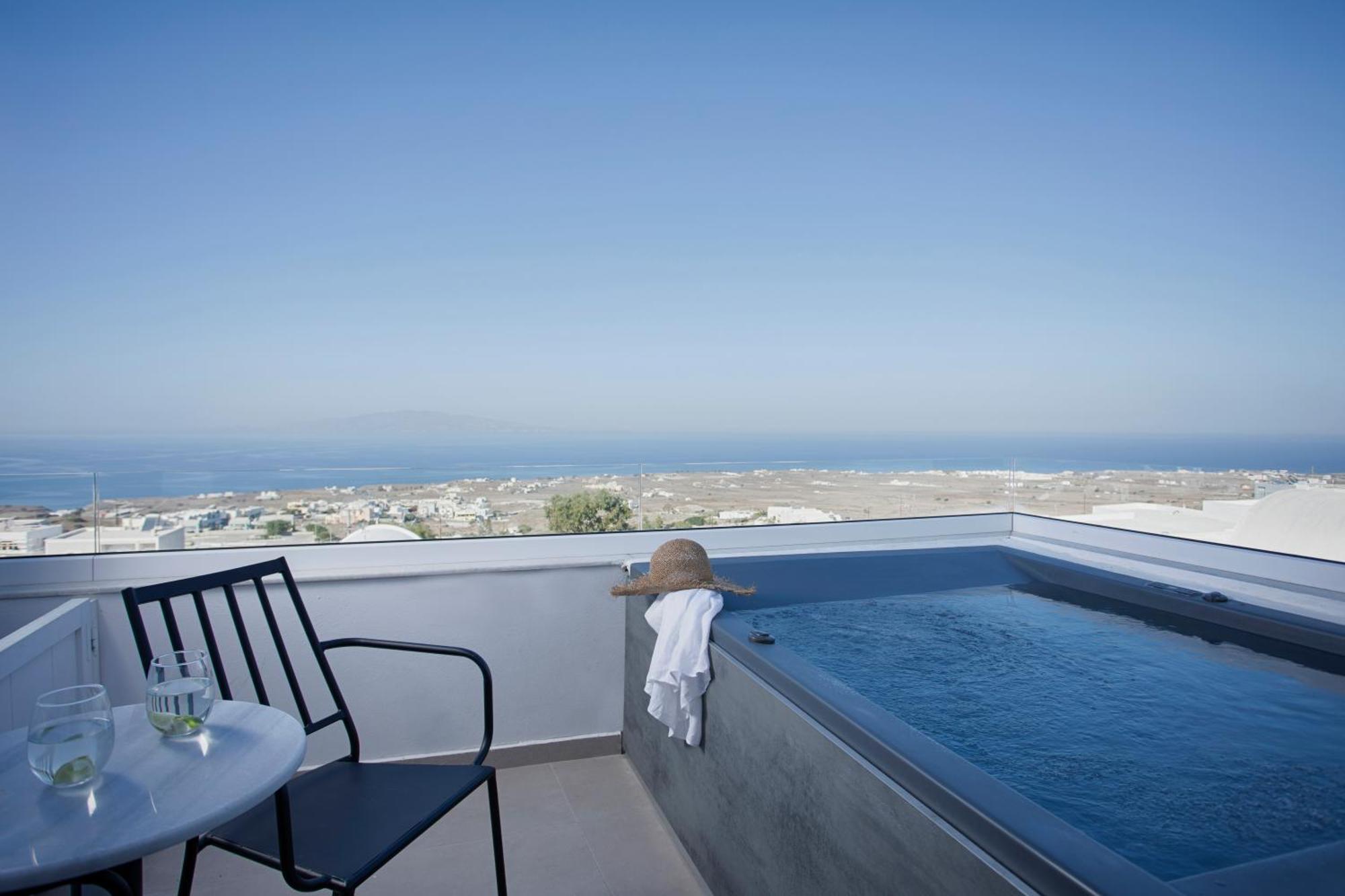 Junior Suite Outdoor Hot Tub Sea View