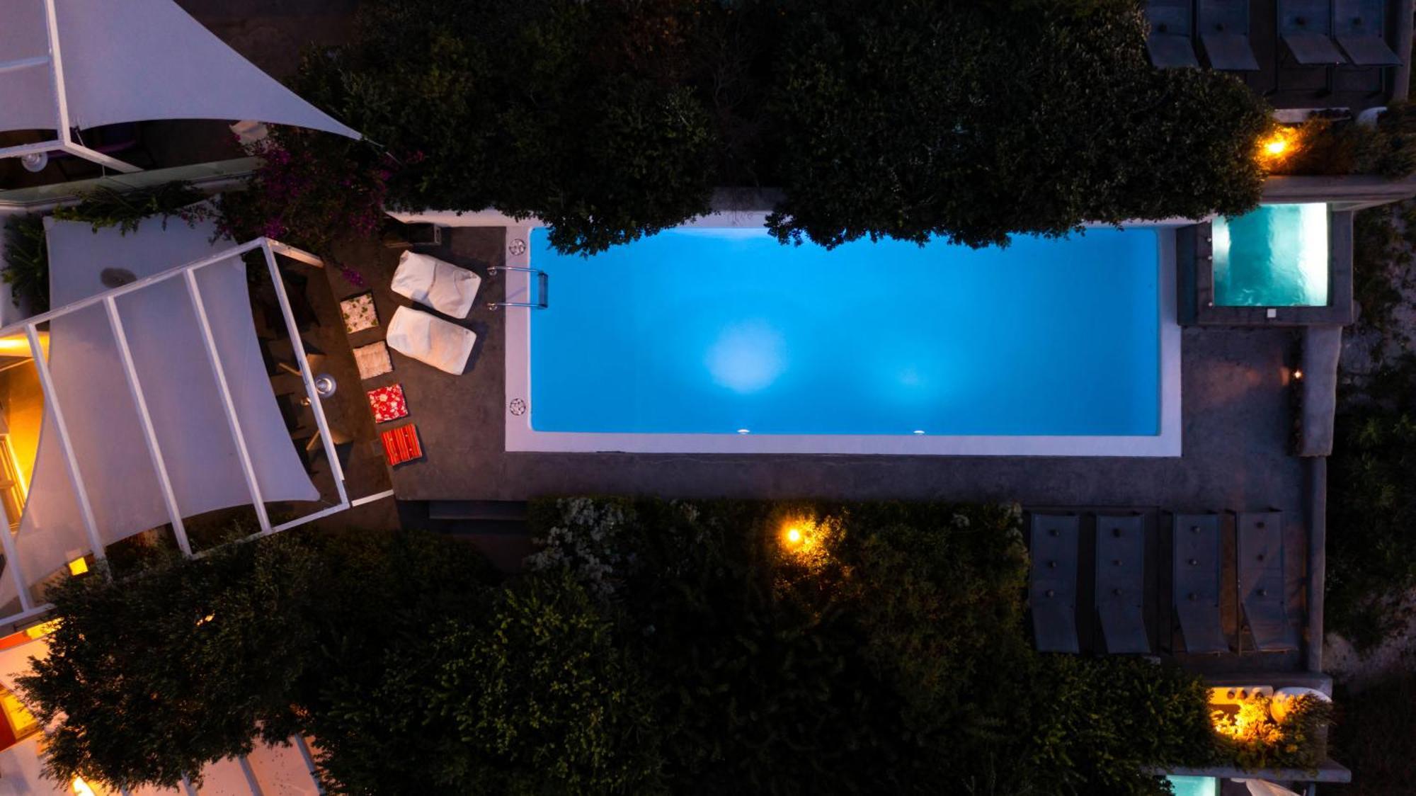 4 Bedroom Villa Private Pool & Outdoor Hot Tub