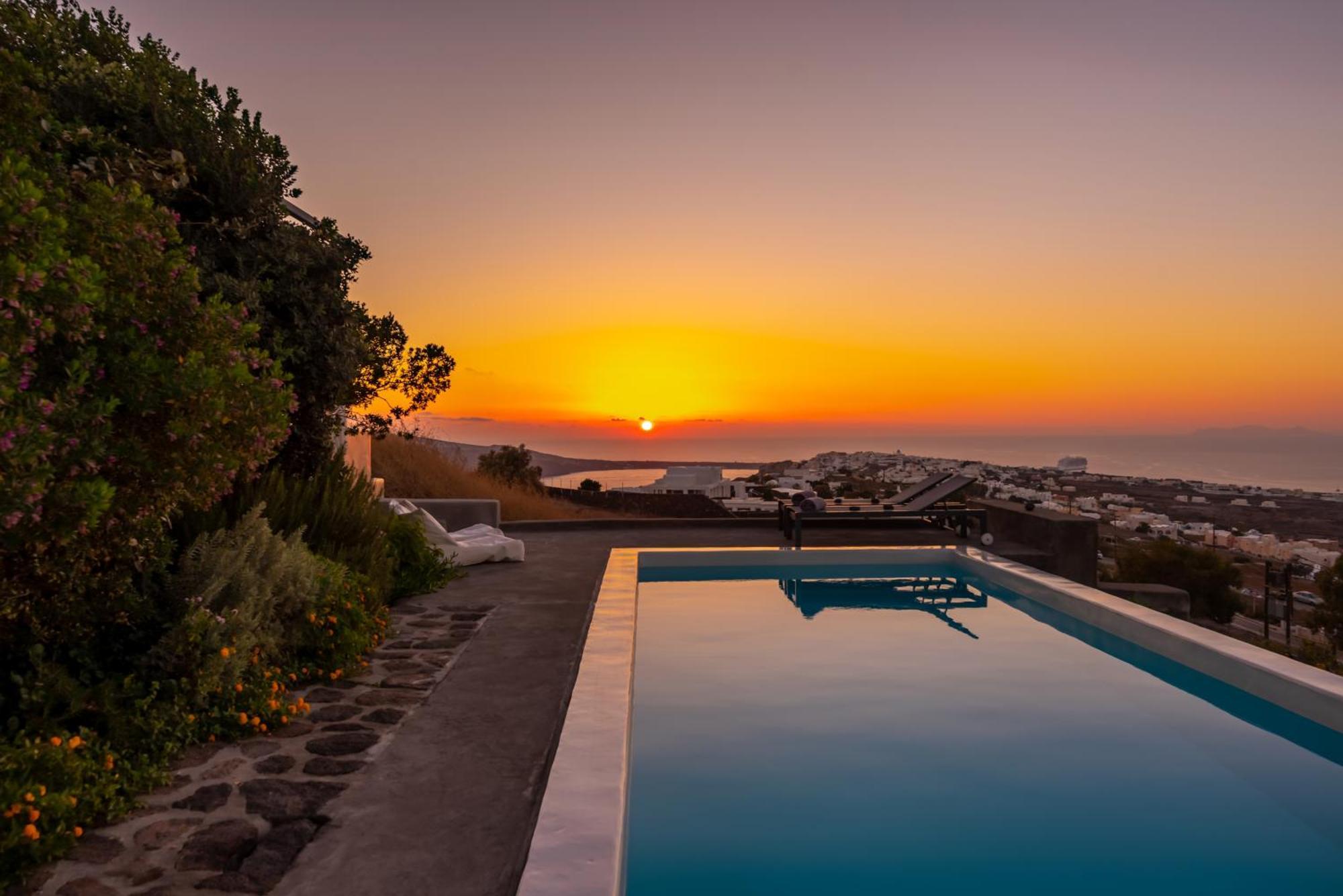 2 Bedroom Villa Private Pool & Outdoor Hot Tub