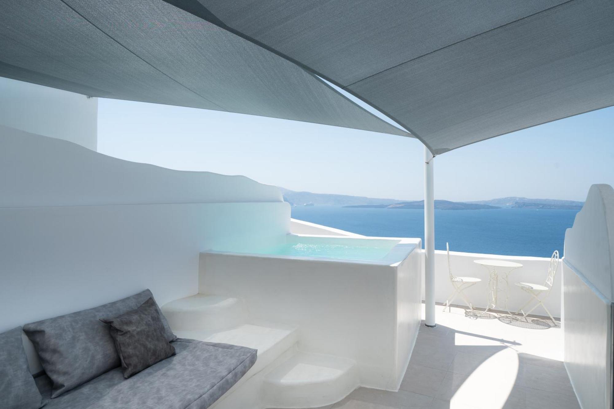Superior Suite Caldera-Sea View Private Outdoor Hot Tub