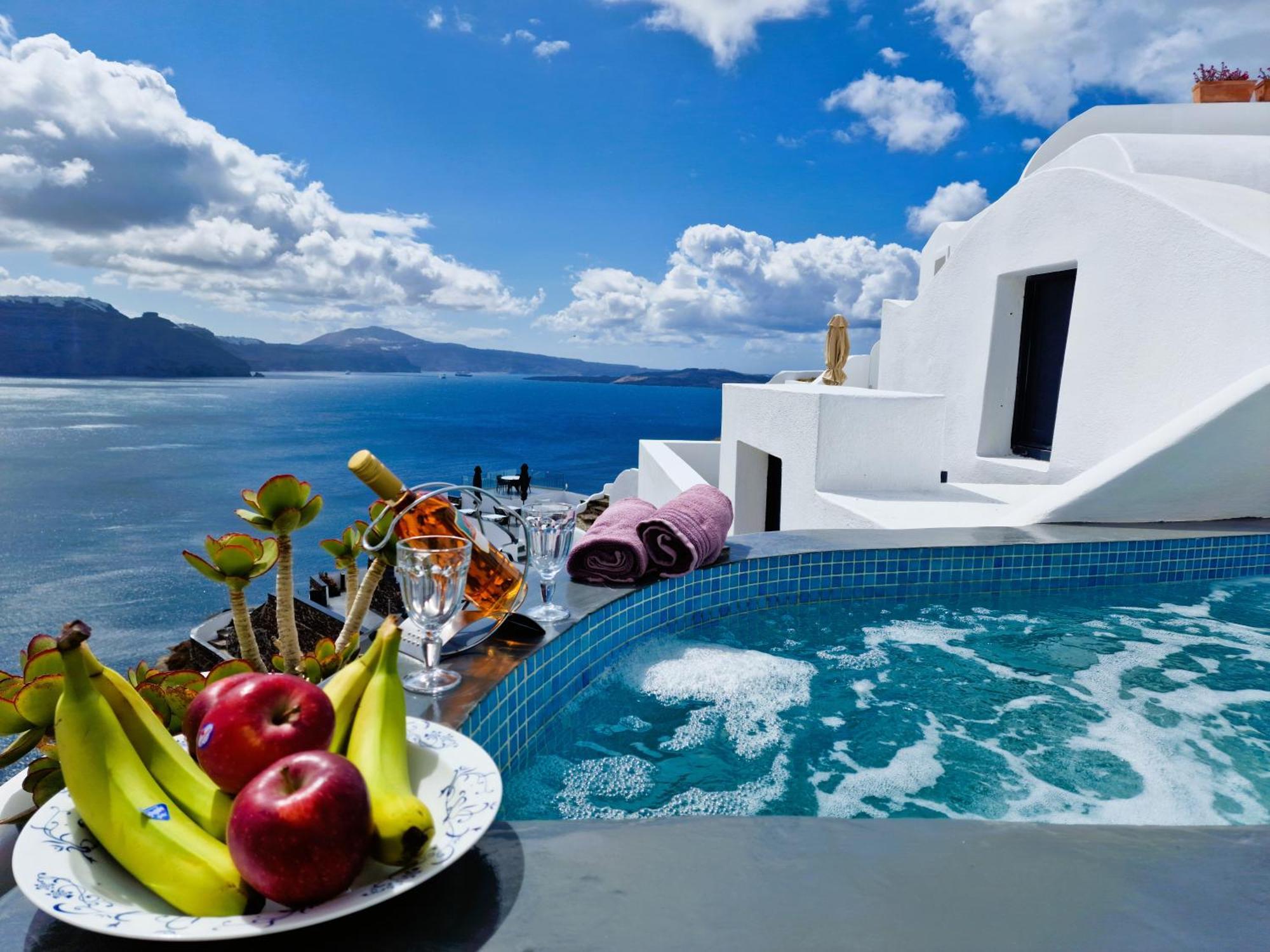 Two-Bedroom Villa Caldera View