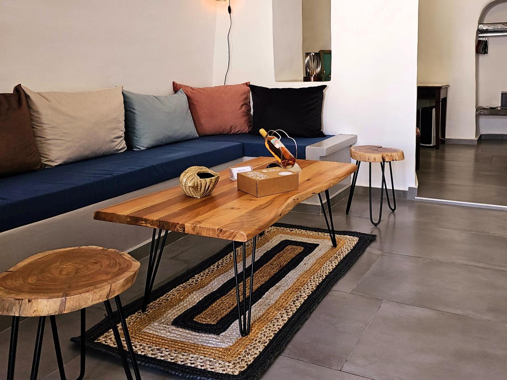 Two-Bedroom Villa Caldera View