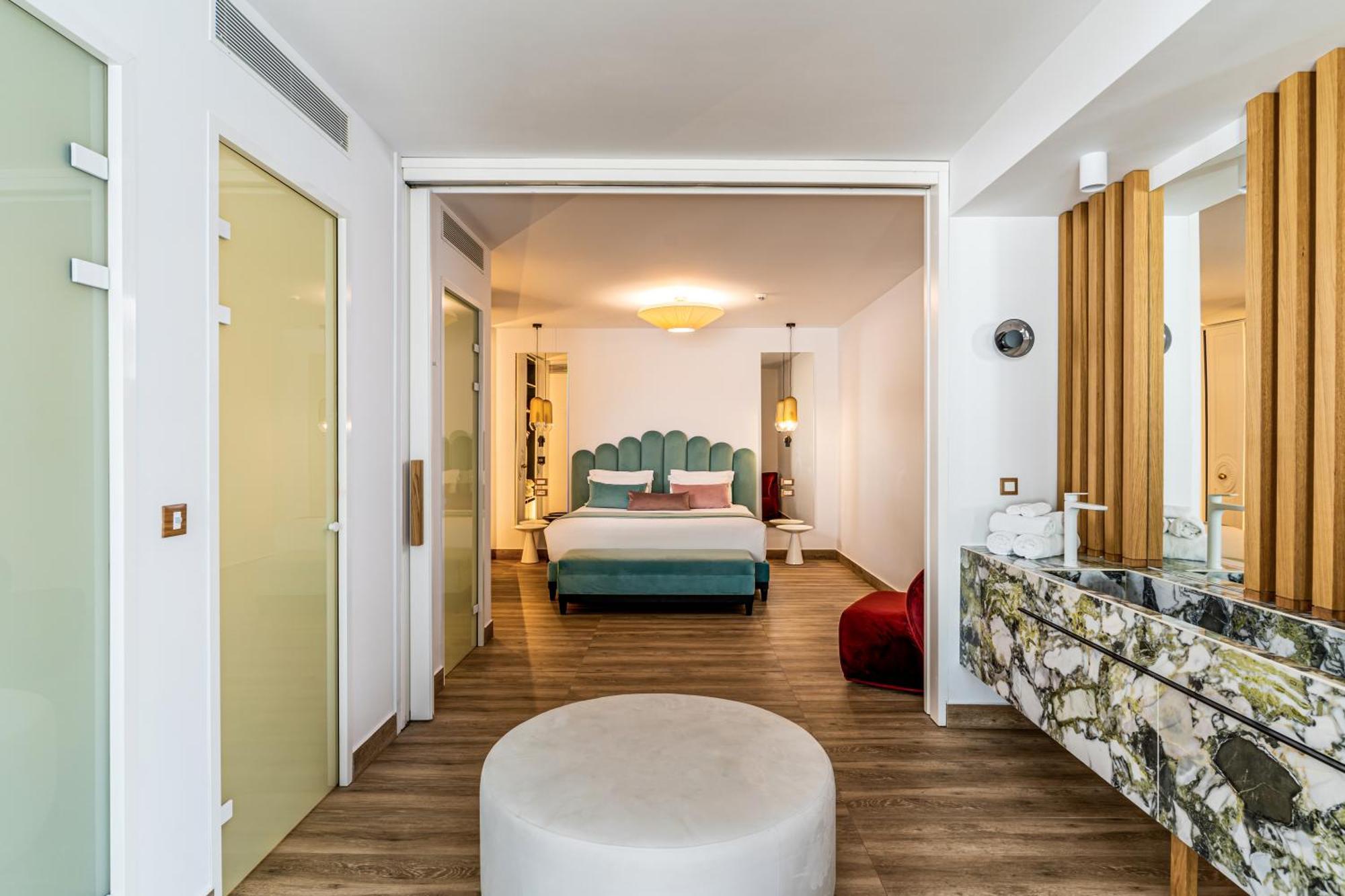 Senior Suite Inner Courtyard View & Plunge Pool