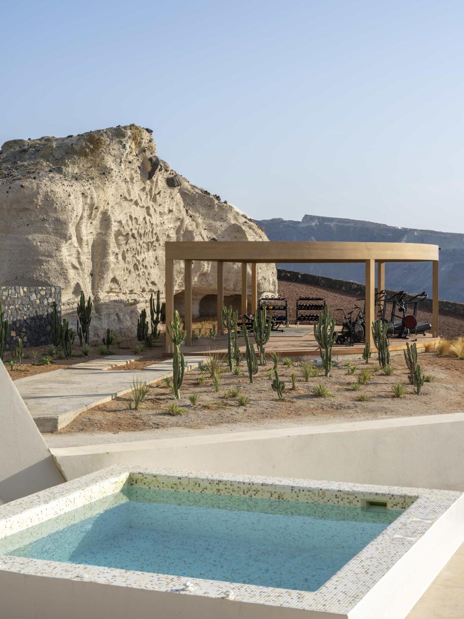 Majestic Sunset & Sea View Suite Pool & Jacuzzi