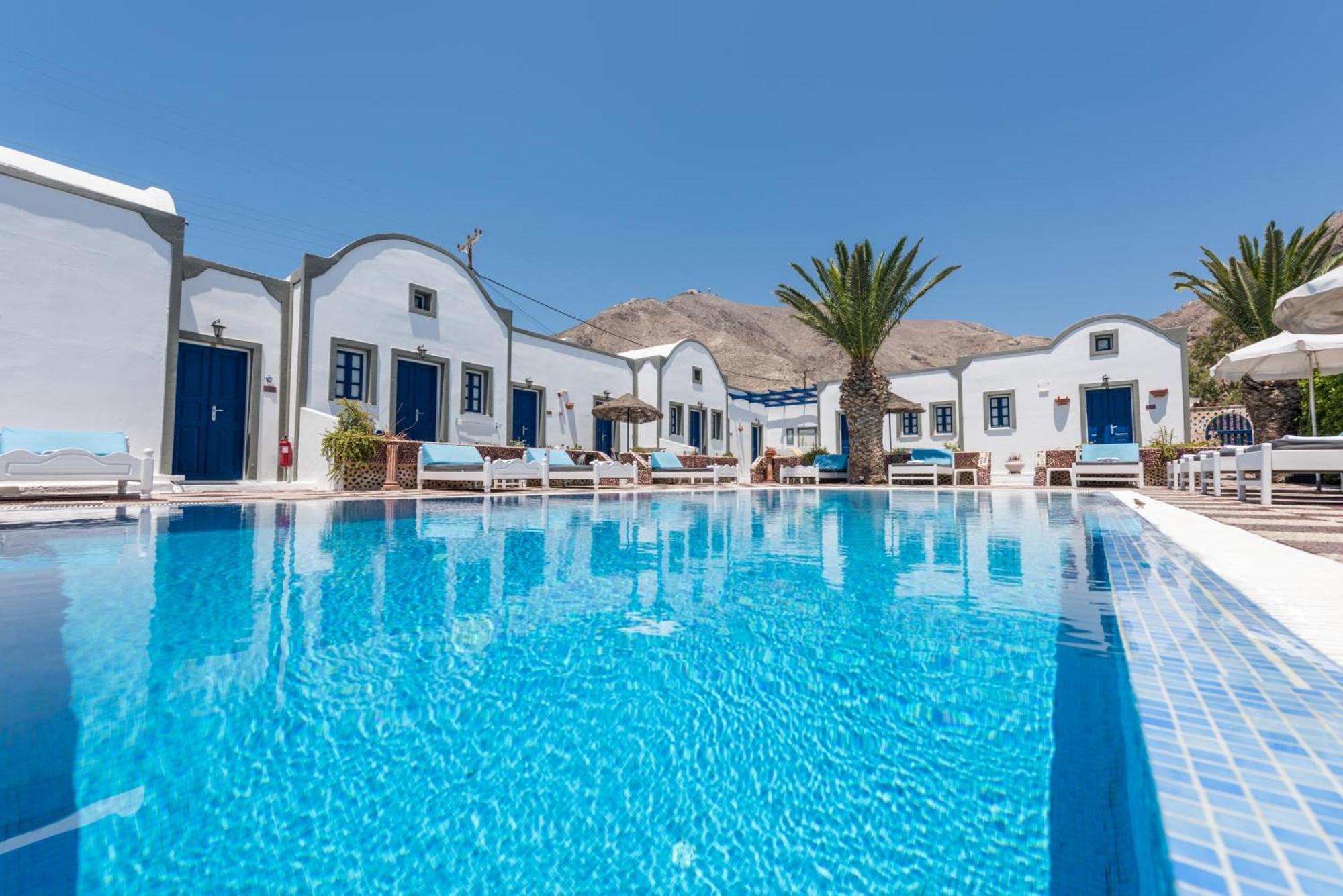 One-Bedroom Apartment Pool View
