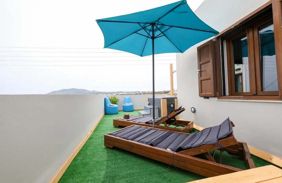Paradise Casa Fira-1