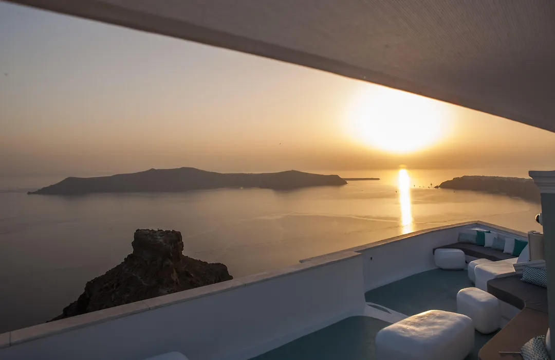 Andronikos Santorini-1