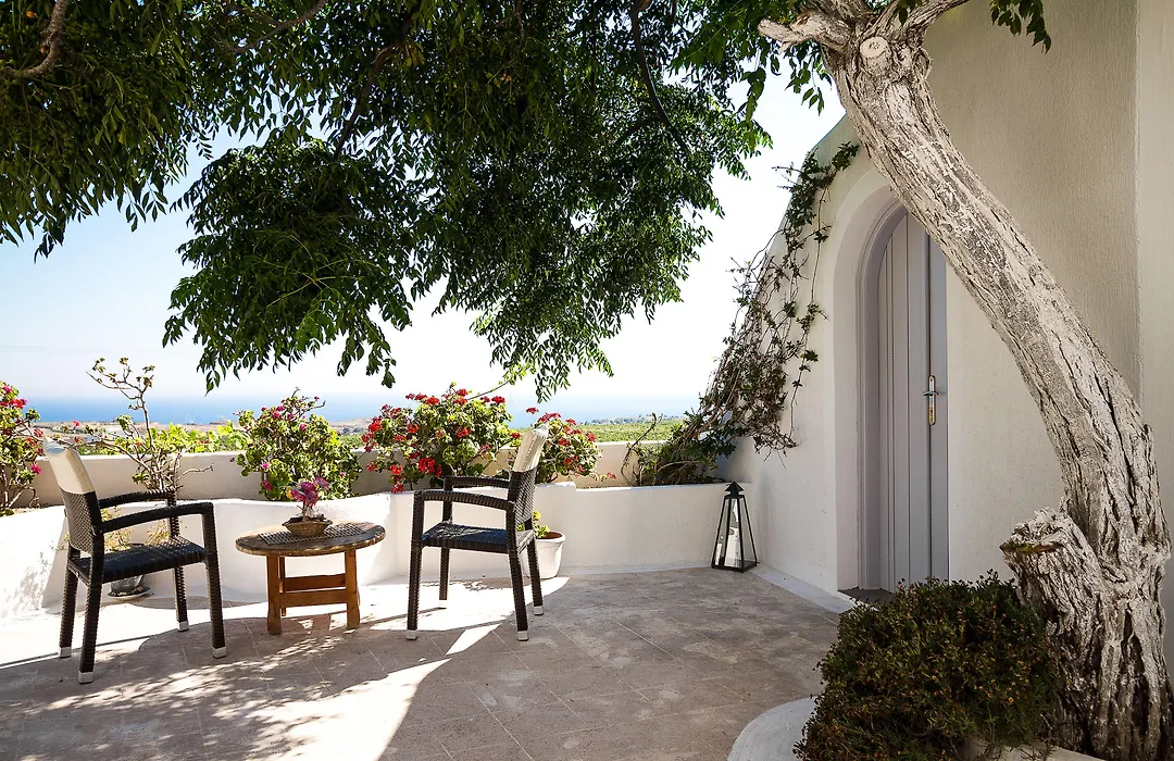 Villa Iliovasilema Santorini-1