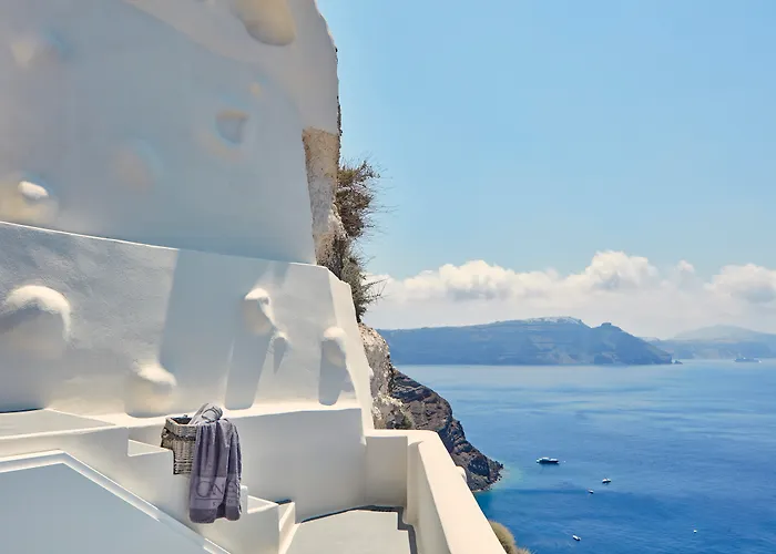 Hotels in Oia