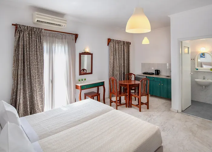 Fomithea Hotel-New Kamari 