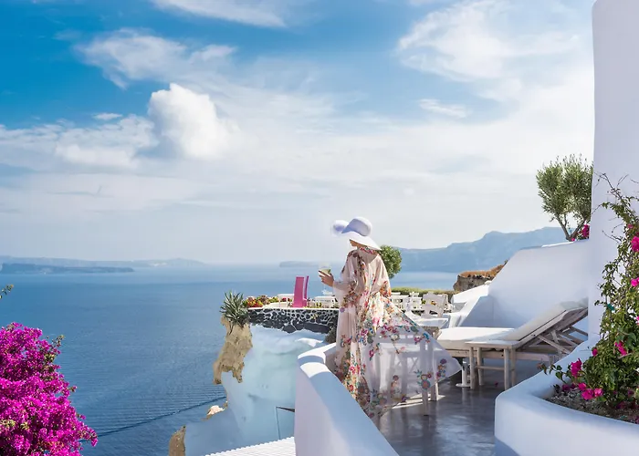 Hoteles de lujo en Oia (Santorini) 