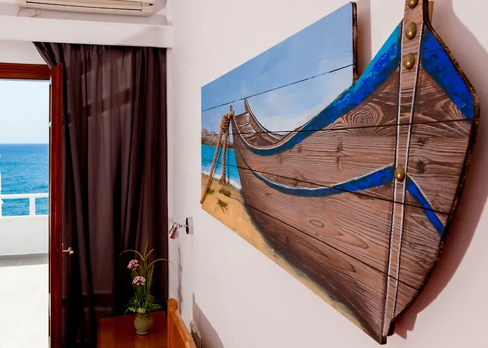 Irini'S Rooms Fteoura Kamári