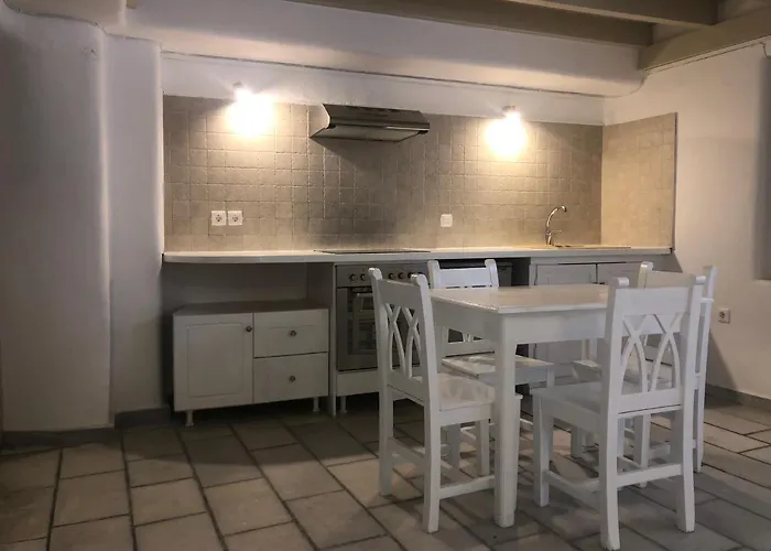 Chroma Suites Oia 