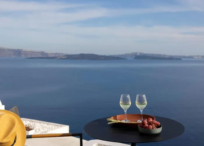 Bluedome Cavehouses By Otium Villas Oia 
