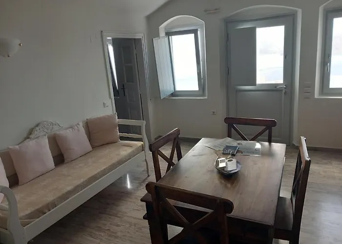 Boutique Captain John Oia Cave Houses-Sunset,Volcano & Caldera Views Oia (Santorini)