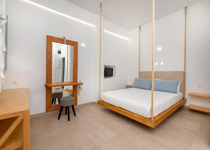 Fira (Santorini) Cheap Hotels