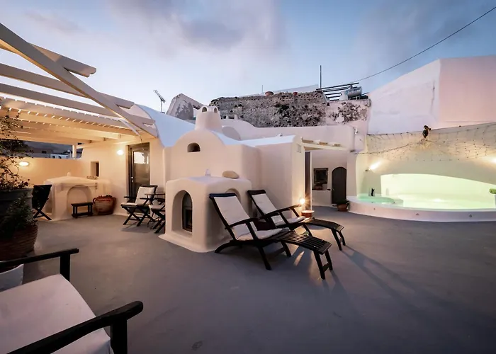 Lotza Studios Oia 