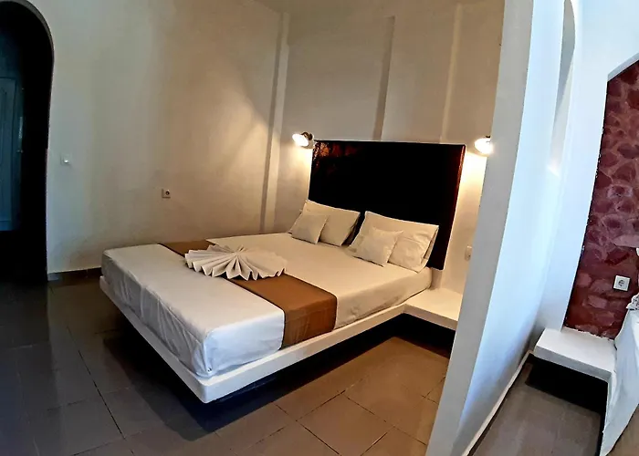 Pet friendly Atalos Suites Kamari 