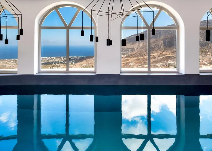Pyrgos Kallistis Hotels