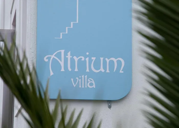 Atrium Villa Fira 