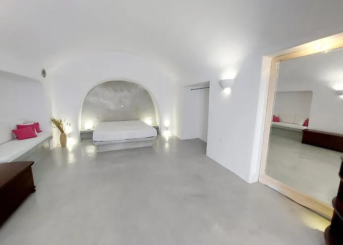 Nikos Villas Oia 