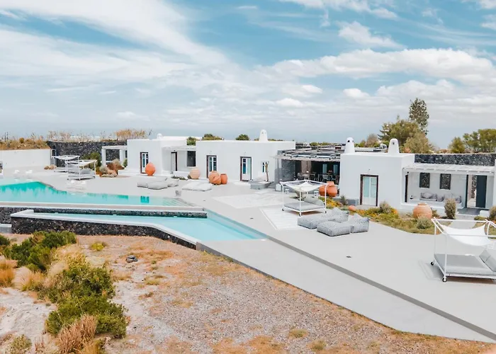 Erosantorini Luxury Private Estate & Suites Φηρά