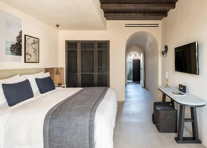 Istoria, A Member Of Design Hotels Περίβολος