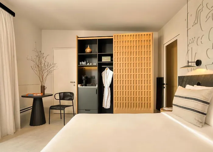 Domes Novos Santorini, Autograph Collection Hotel Oia