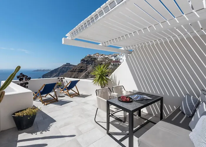 Porto Fira Suites