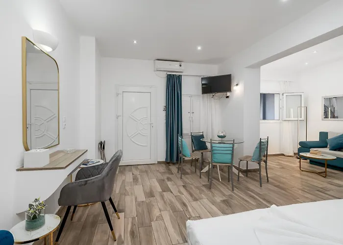 Oasis Suites Fira