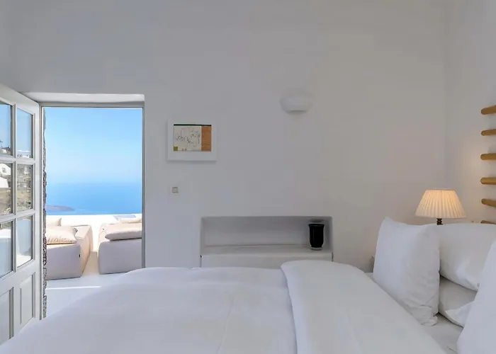 Boutique Iconic Santorini, a Boutique Cave Hotel by Sandglass Imerovigli