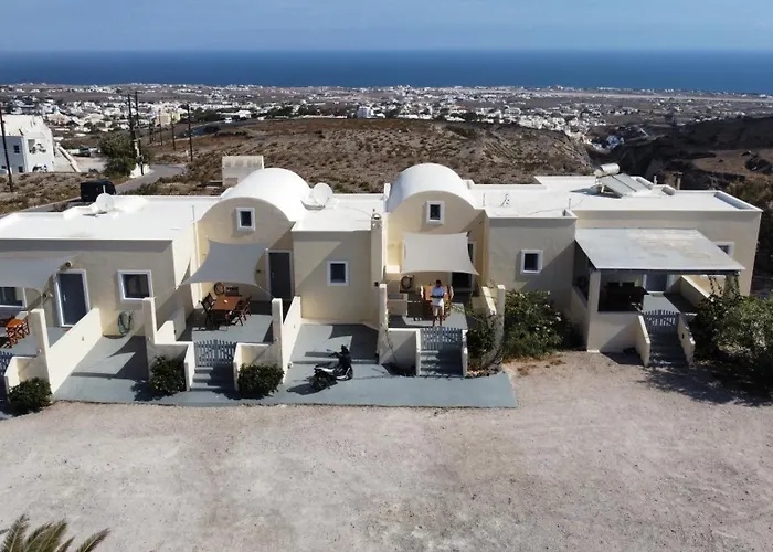 Pyrgos Kallistis hotels near Perissa Black Sand Beach