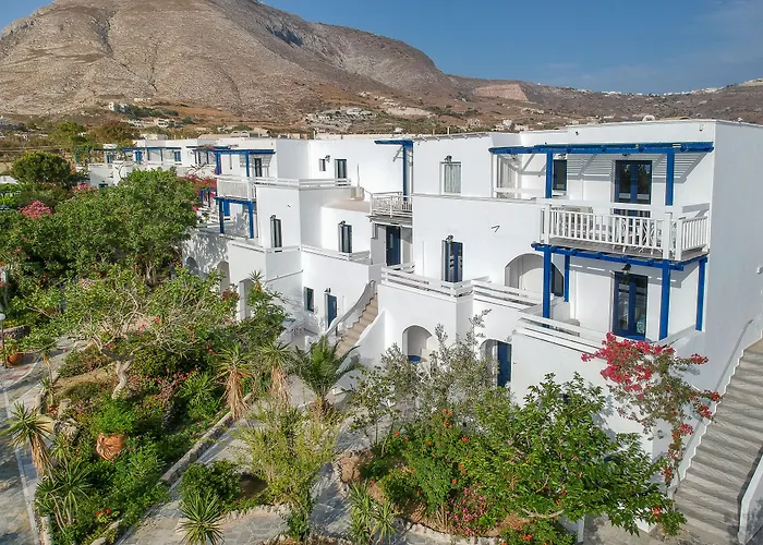 Kamari (Santorini) hotels near Art Space