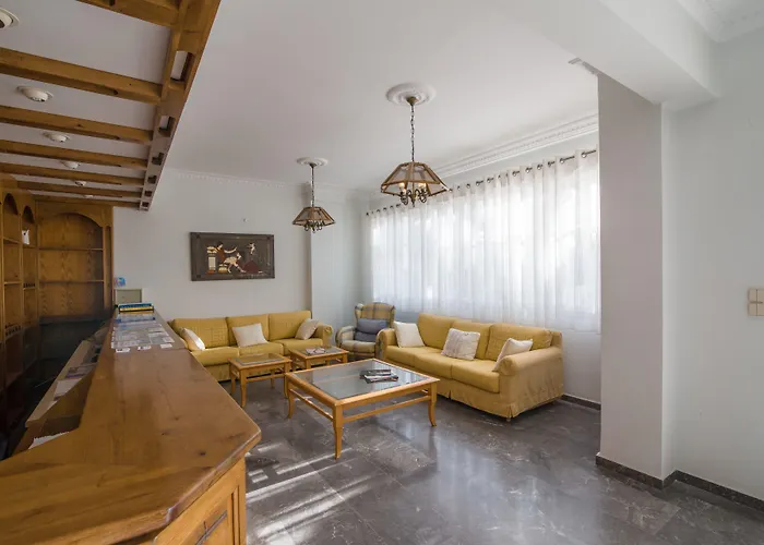 Kamari Blue Boutique Hotel