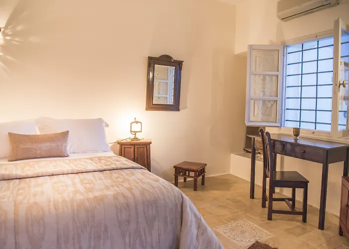 Heliophos Boutique Caves Aparthotel Oia 