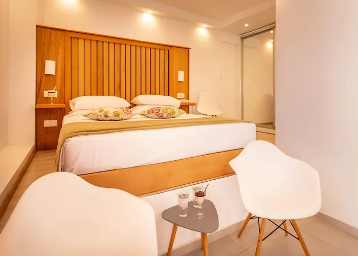 Hotels nahe Strand von Monolithos