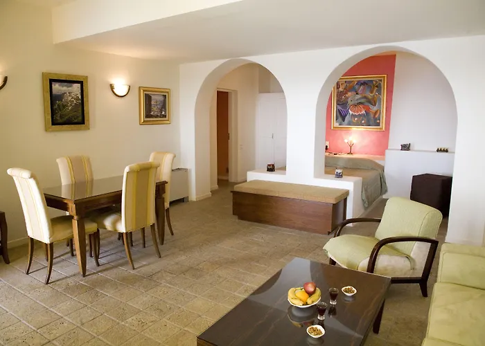 Cabana 112 Cliff Suites Fira 