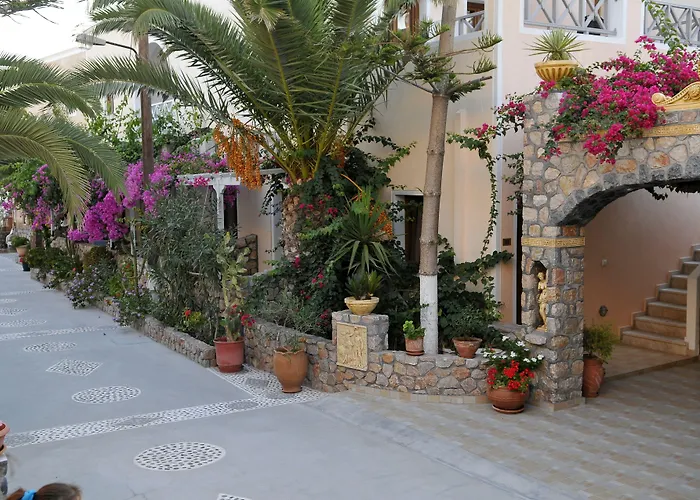 Polydefkis Hotel Kamari 