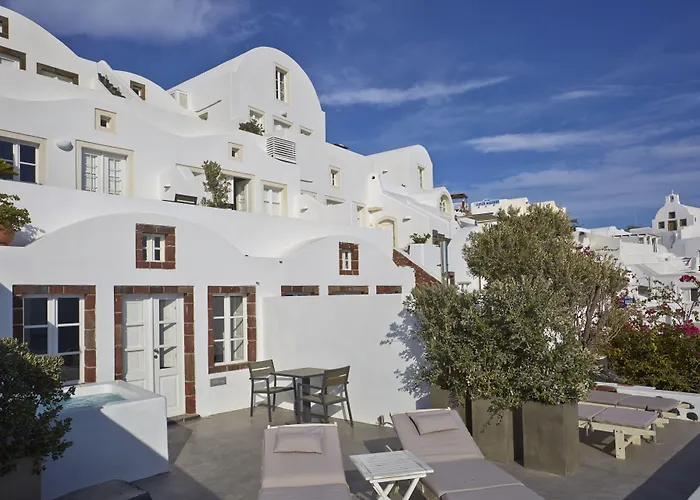 Boutique Atrina Canava 1894 Oia 