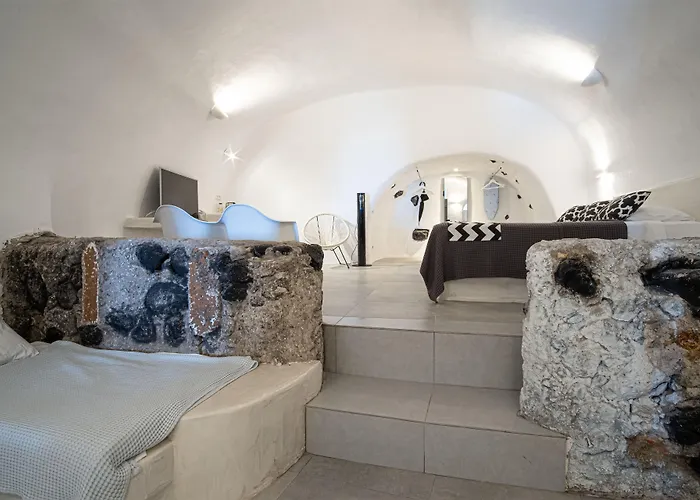 Hotel On The Cliff Fira 