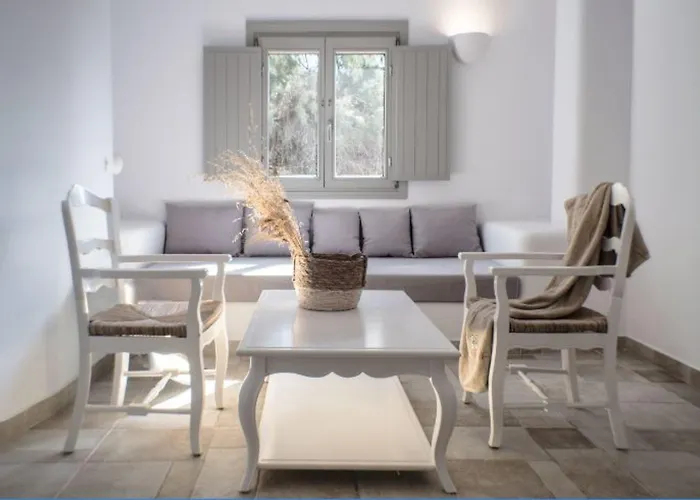 Pet friendly Helios Beach Hotel Perissa 