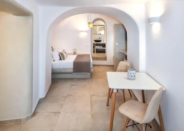Hill Suites Fira 