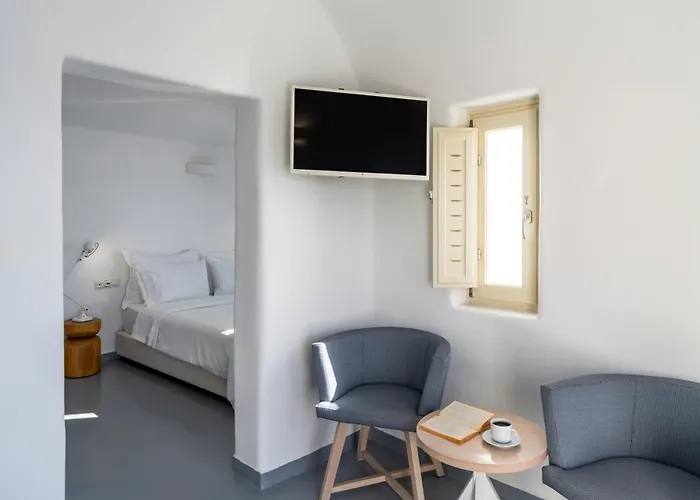 Cliff Side Suites Φηρά