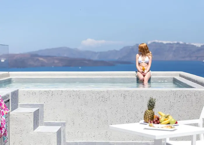 Pet friendly Acroterra Rosa Luxury Suites & Spa Akrotiri 